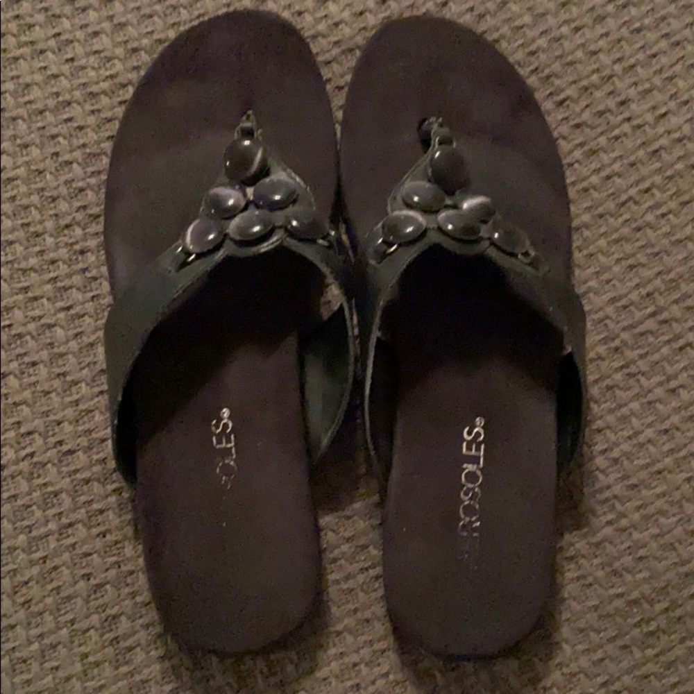 Aerosoles black things with stone decoration